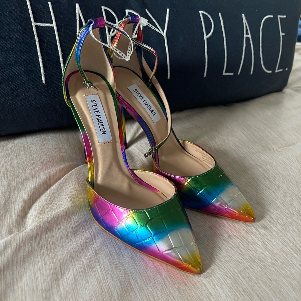 Steve Madden Rainbow Pumps